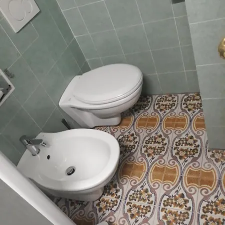 Camera Balcone Sul Mare, Bagno Esterno Bed & Breakfast Diamante