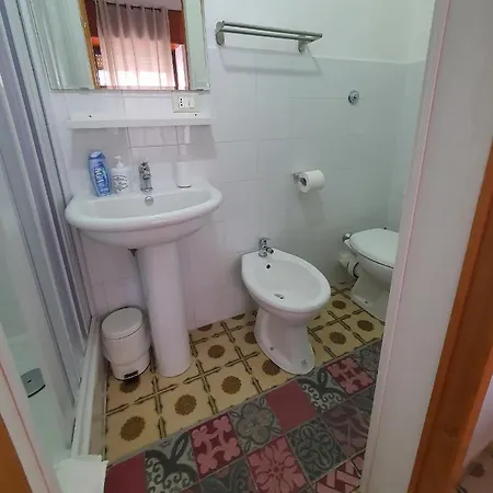 Camera Balcone Sul Mare, Bagno Esterno Bed & Breakfast Diamante
